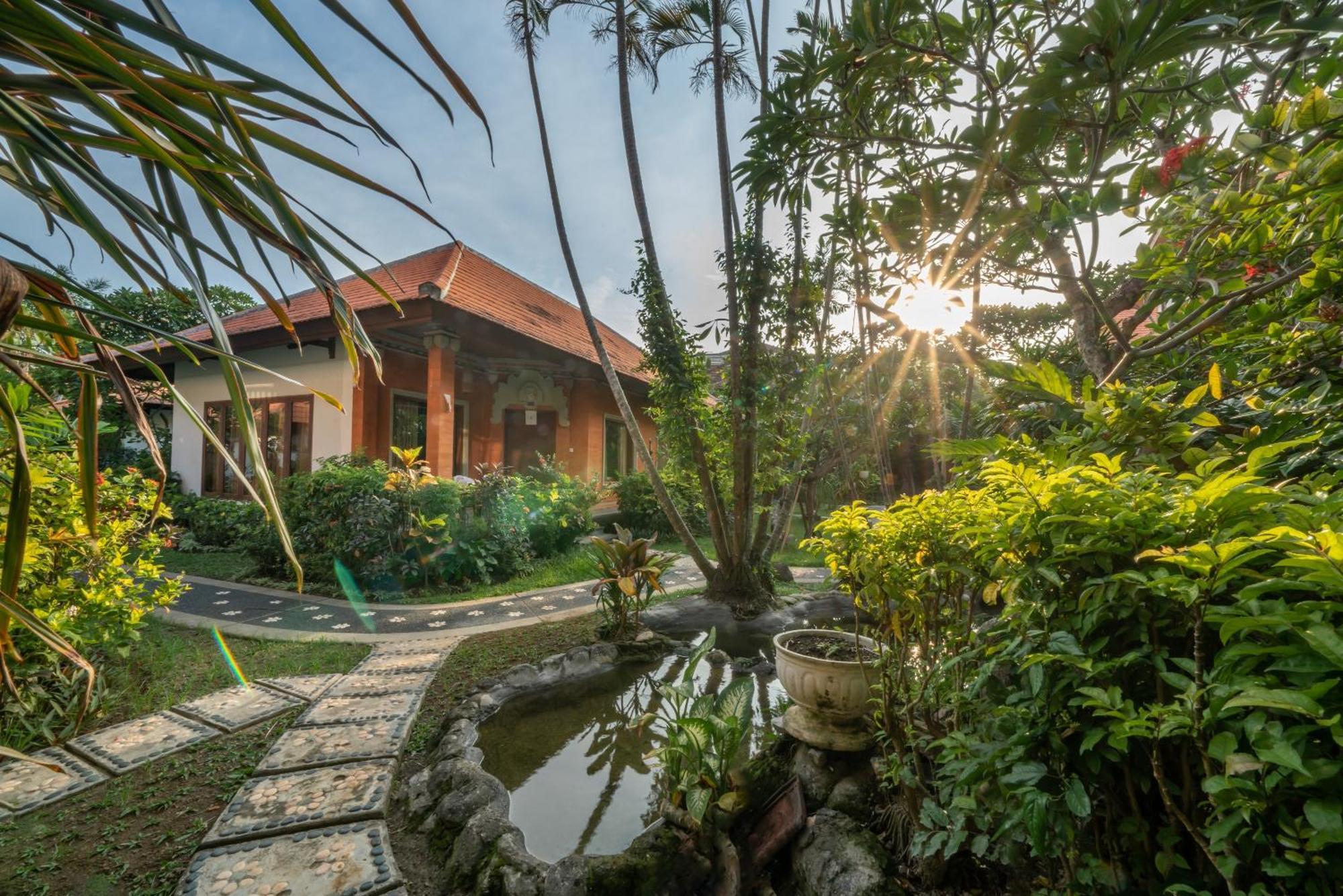 Three Brothers Bungalows & Villas Legian Exteriér fotografie