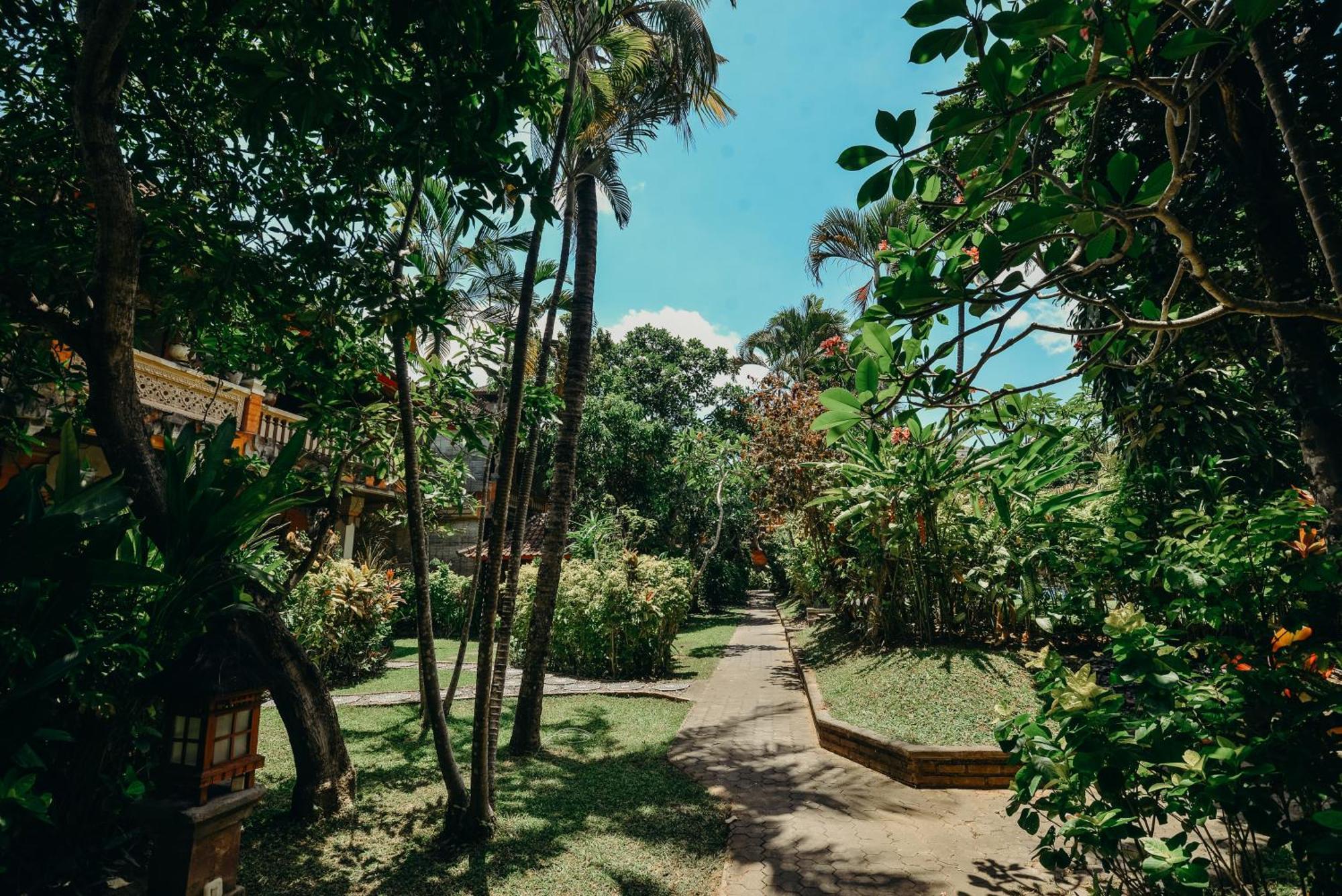 Three Brothers Bungalows & Villas Legian Exteriér fotografie